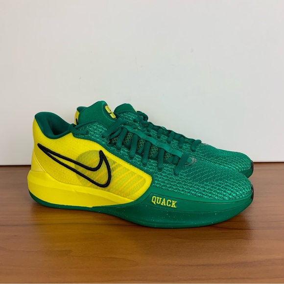 Nike Sabrina 1 “Oregon Ducks” Basketball Shoes - Picture 1 of 14